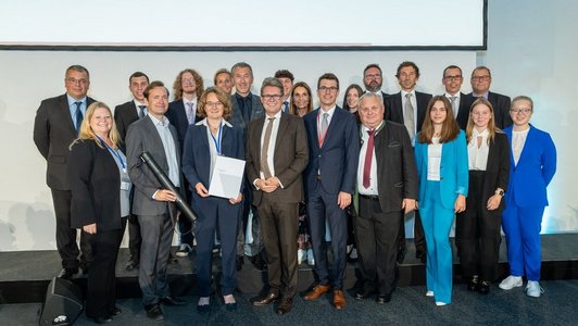 Der Alternativtext wird in Kürze eingefügt