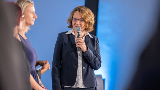Der Alternativtext wird in Kürze eingefügt